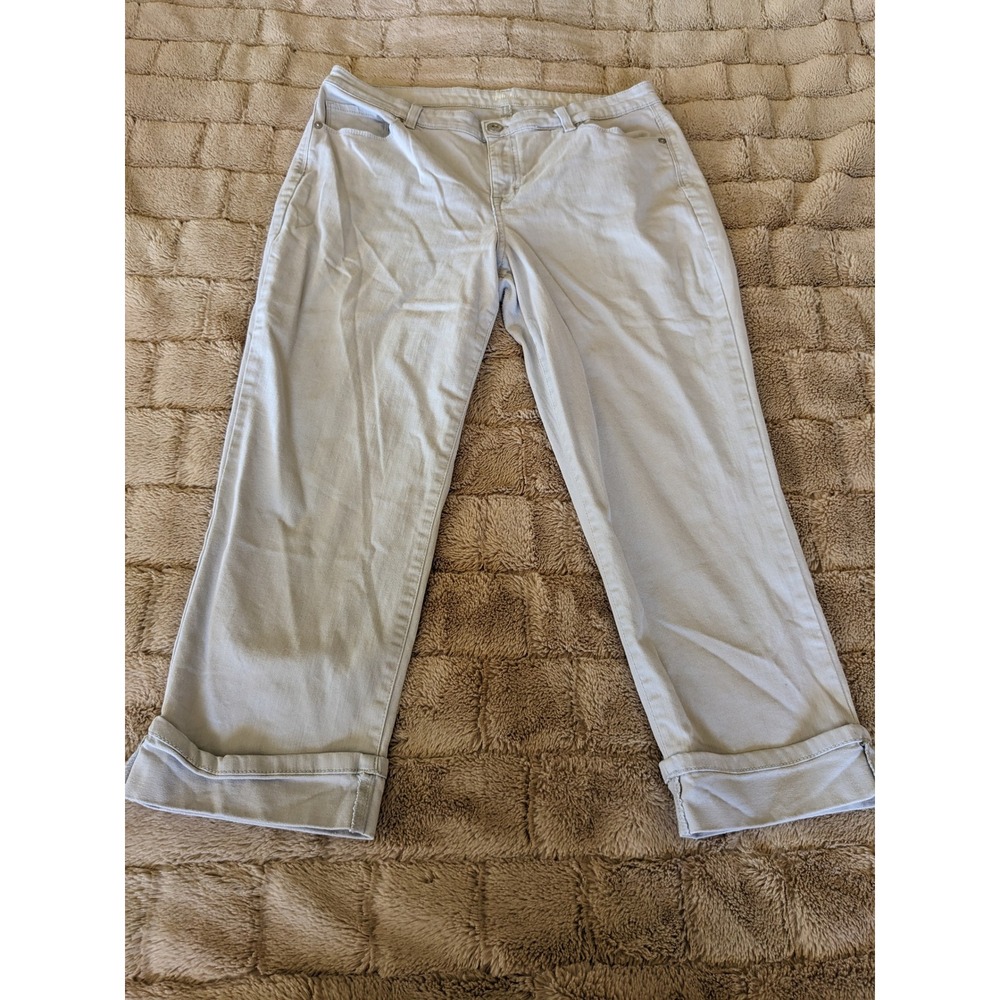 Style & Co Curvy Capri Light Grey Cuffed Cropped Jeans 12 100006764